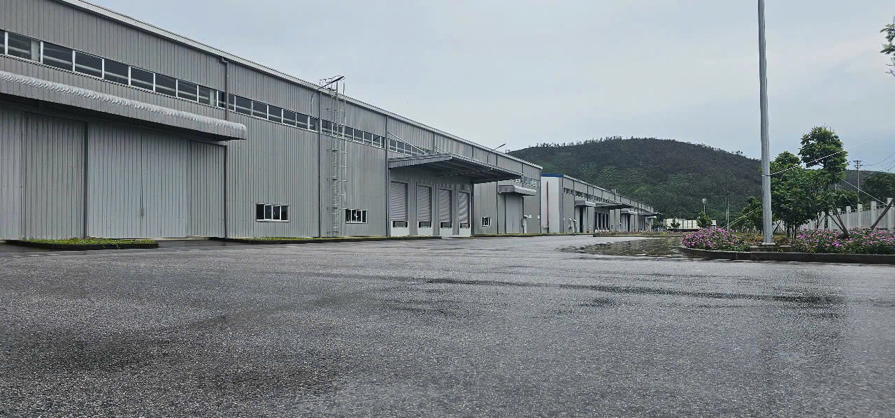 Cho thuê kho xưởng từ 2000m2 đến 12000m2 tại KCN Đông Mai, Quảng Ninh