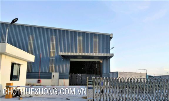 兴安Pho Noi A工业区7000平米的厂房出租 1