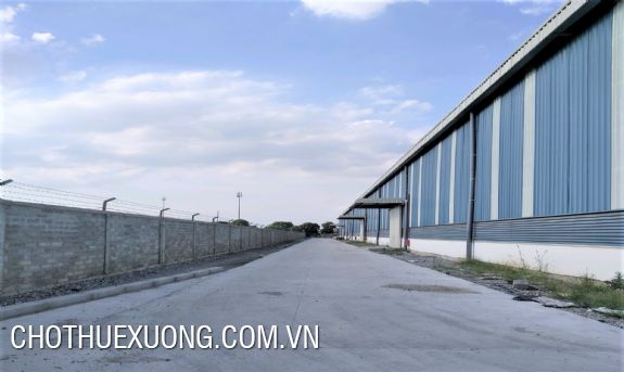 兴安Pho Noi A工业区7000平米的厂房出租 4