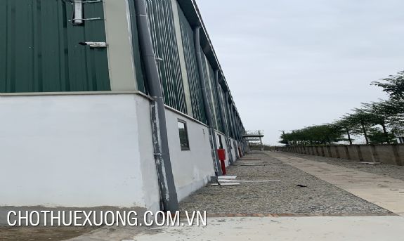 兴安省文江县4100平米厂房出租 3