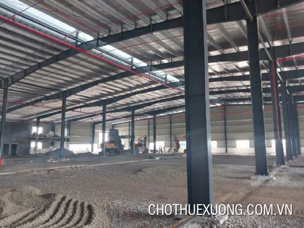 興安省文林縣廠房出租,面積3200平方米起,地理位置優越,價格優惠。